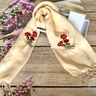 Khăn Lụa Thêu Thủ Công Hoa Cẩm Chướng SenSilk - Silk Embroidery Scarves