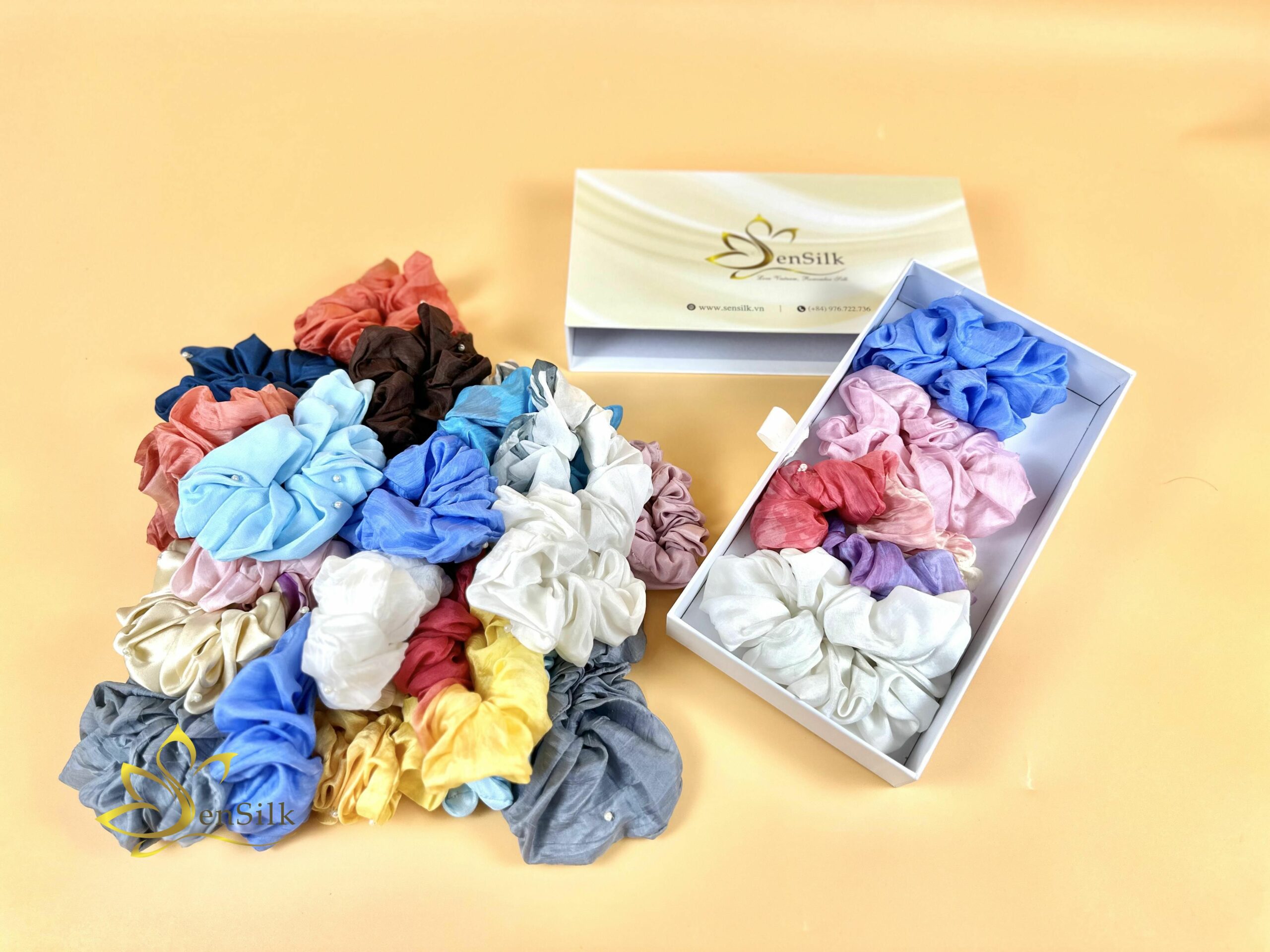 Silk Hair Ties Handmade 100% Mulberry Silk by SenSilk ® - Dây Cột Tóc Lụa Thời Trang Siêu Cool