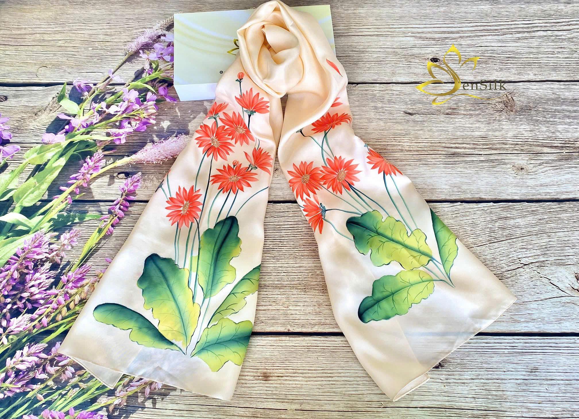 Khăn lụa Sensilk vẽ tay – Quà tặng cao cấp dành cho khách hàng VIP