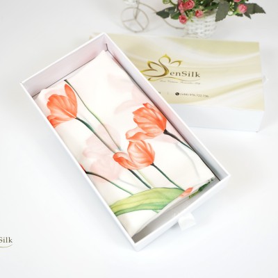 Khăn Lụa Thuần Việt Vẽ Tay Tulip - Vietnam Silk Gift