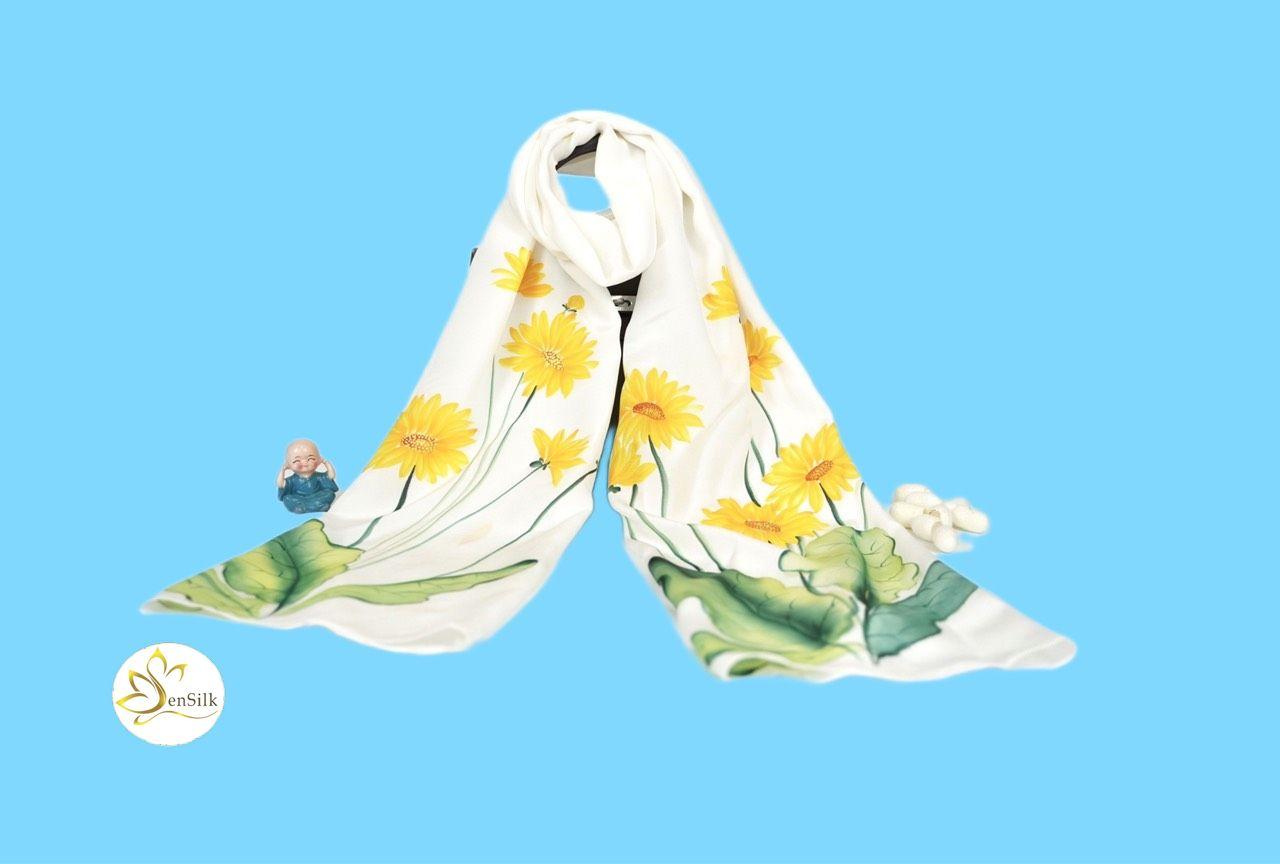 ⭐KHĂN LỤA VẼ TAY: MÓN QUÀ GIÚP SẾP NỮ TOẢ SÁNG MỌI SỰ KIỆN CUỐI NĂM 🎄✨